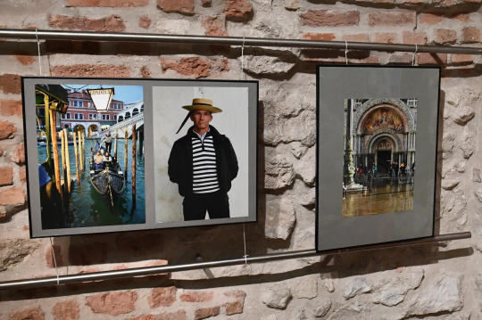 dsc_1701 copy.jpg-Wernisaż wystawy prof. Piotra Sztompki pt. „Pocztówki z Włoch”