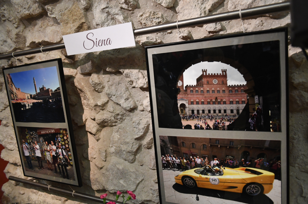 dsc_1823 copy.jpg-Wernisaż wystawy prof. Piotra Sztompki pt. „Pocztówki z Włoch”  Autor: W. Majka