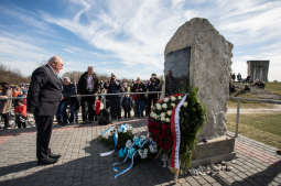 jg_190317_oto_0181.jpg-76 Marsz Pamięci,Kośmider,Uroczystośći