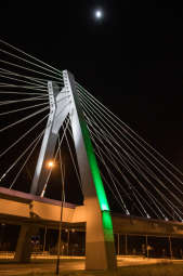 jg_190317_oto_0438.jpg-Kładka,Podświetlenie,zielone