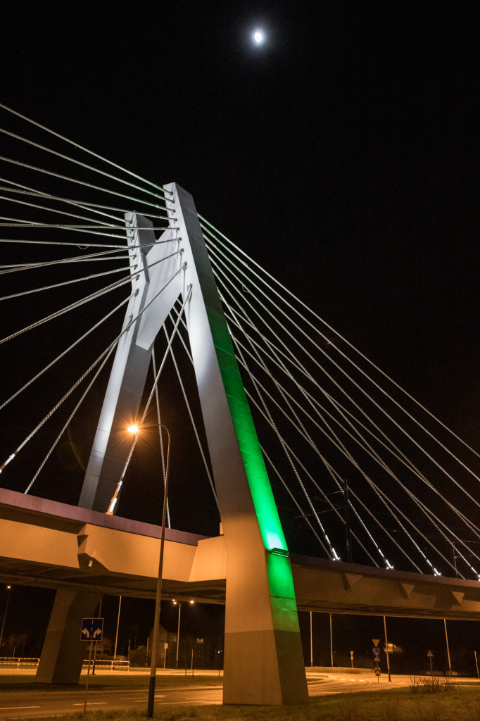 jg_190317_oto_0438.jpg-Kładka,Podświetlenie,zielone  Autor: B. Świerzowski