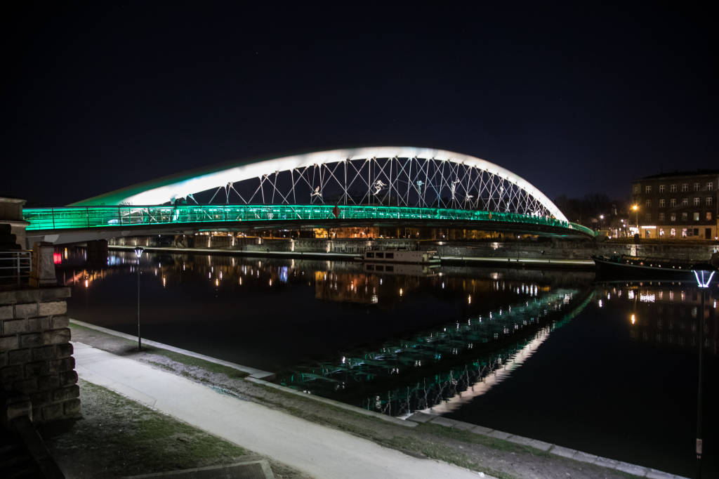 jg_190317_oto_0483.jpg-Kładka,Podświetlenie,zielone  Autor: B. Świerzowski