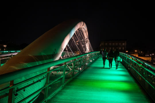 jg_190317_oto_0509.jpg-Kładka,Podświetlenie,zielone