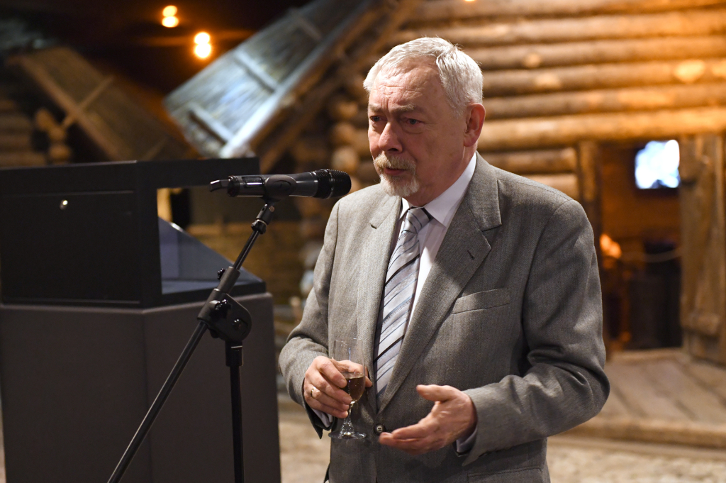 dsc_4161 copy.jpg-Profesorowie  Autor: W. Majka