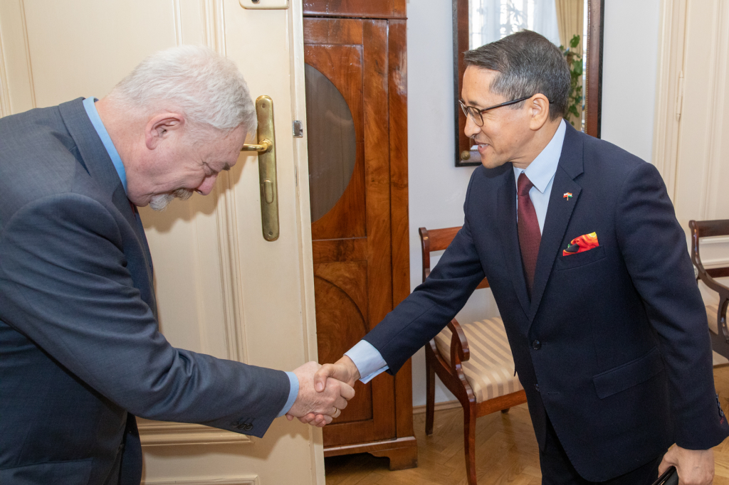 bs_190401_4001.jpg-Tsewang Namoyal, Republika Indii,Majchrowski,Wizyta  Autor: B. Świerzowski