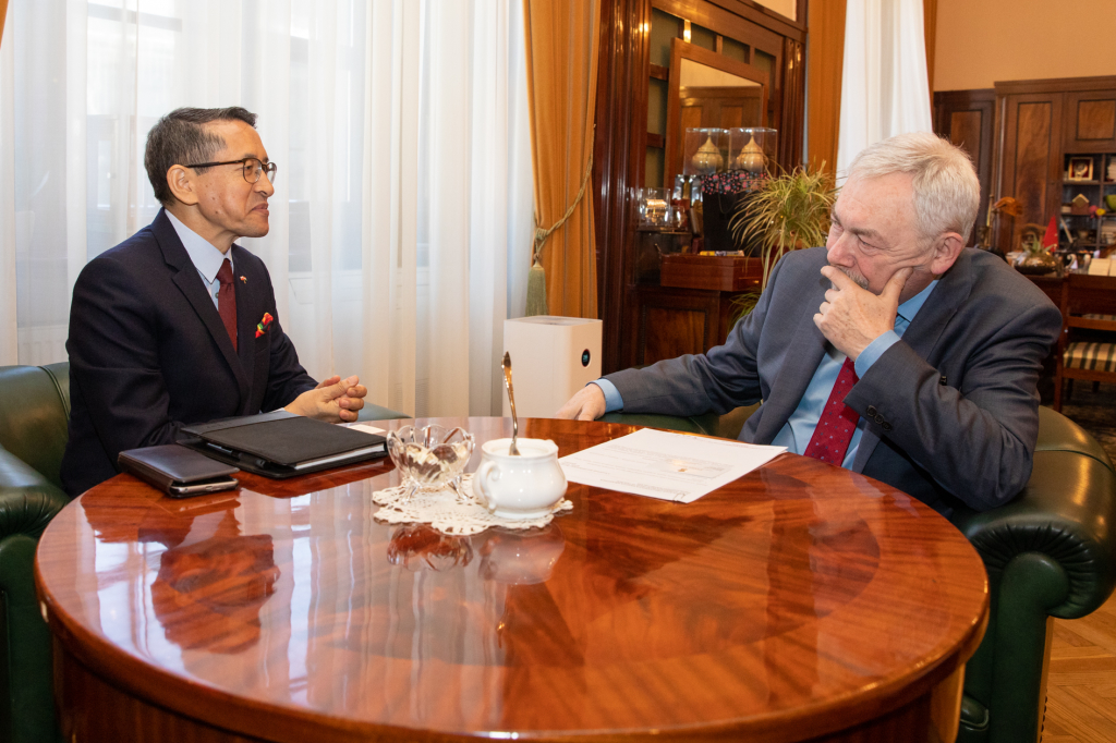 bs_190401_4007.jpg-Tsewang Namoyal, Republika Indii,Majchrowski,Wizyta  Autor: B. Świerzowski