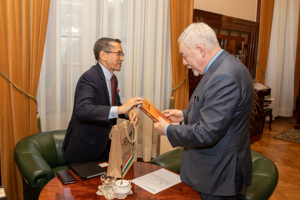 bs_190401_4036.jpg-Tsewang Namoyal, Republika Indii,Majchrowski,Wizyta  Autor: B. Świerzowski