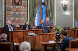 bs-kwietnia 06, 2019-img_4641.jpg-Vetulani, Konferencja,Kośmider,Sala Obrad,Festiwal Wolnej Myśli