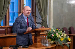 bs-kwietnia 06, 2019-img_4644.jpg-Vetulani, Konferencja,Kośmider,Sala Obrad,Festiwal Wolnej Myśli