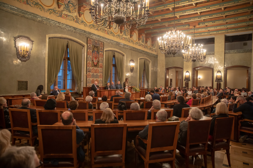 bs-kwietnia 06, 2019-img_4650.jpg-Vetulani, Konferencja,Kośmider,Sala Obrad,Festiwal Wolnej Myśli  Autor: B. Świerzowski