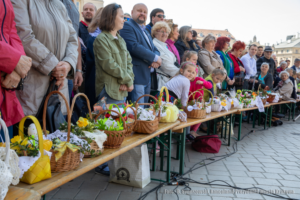 bs-kwietnia 20, 2019-img_5518.jpg-Święcenie,Wielkanoc,Majchrowski  Autor: B. Świerzowski