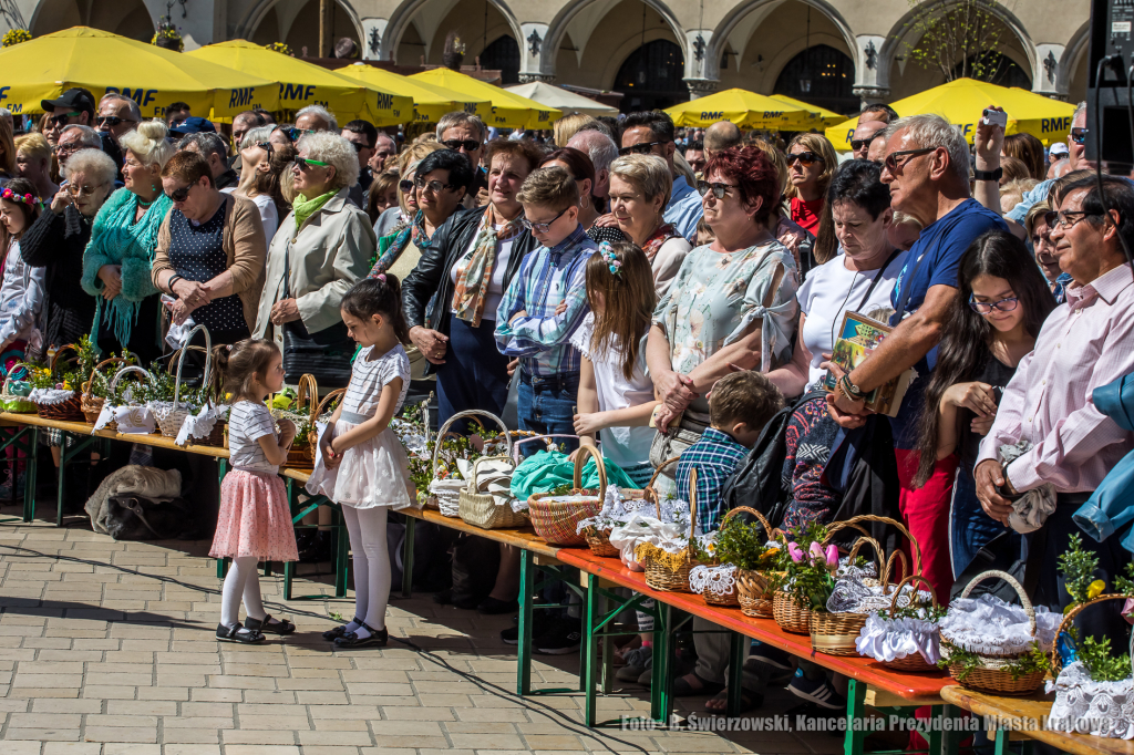 bs-kwietnia 20, 2019-img_5561.jpg-Święcenie,Wielkanoc,Majchrowski  Autor: B. Świerzowski