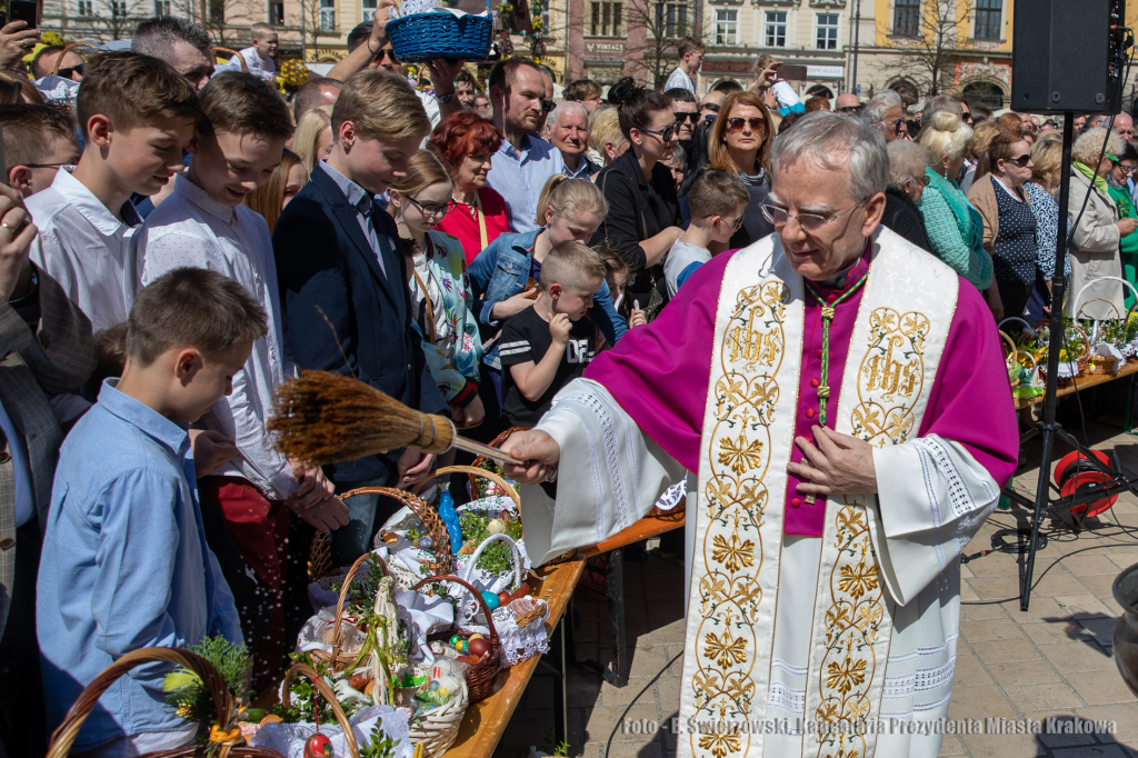 bs-kwietnia 20, 2019-img_5777.jpg-Święcenie,Wielkanoc,Majchrowski  Autor: B. Świerzowski