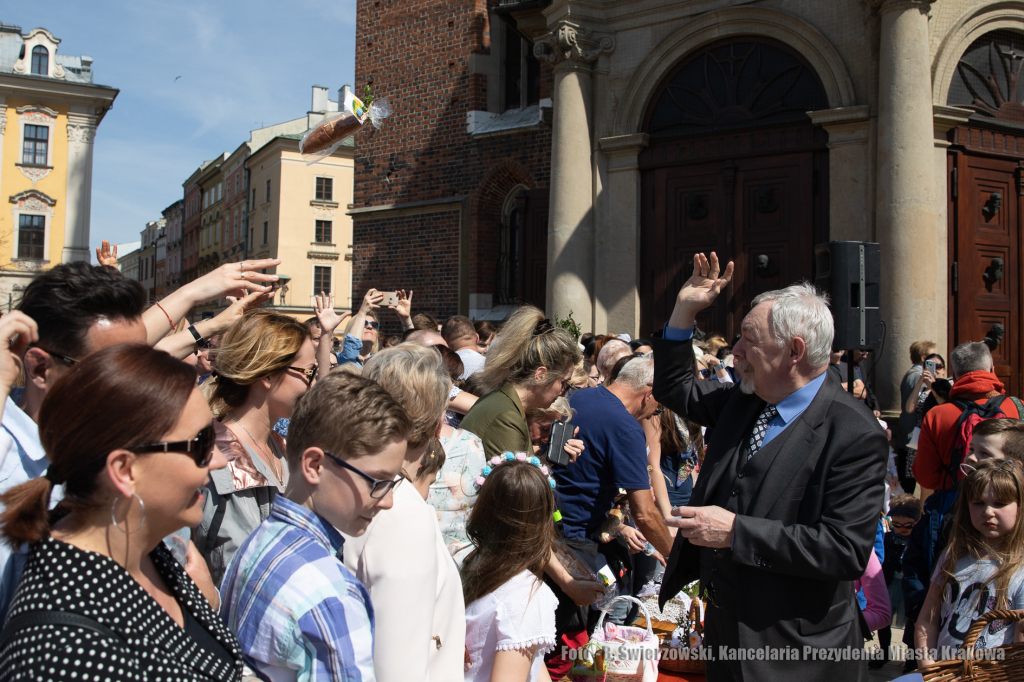bs-kwietnia 20, 2019-img_5841.jpg-Święcenie,Wielkanoc,Majchrowski  Autor: B. Świerzowski