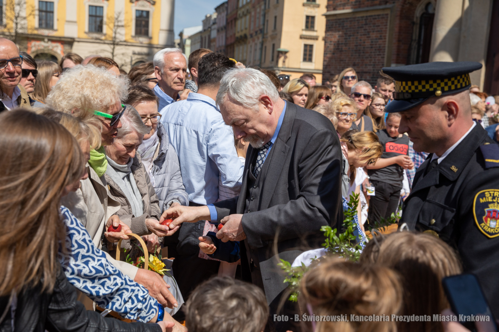 bs-kwietnia 20, 2019-img_5849.jpg-Święcenie,Wielkanoc,Majchrowski  Autor: B. Świerzowski