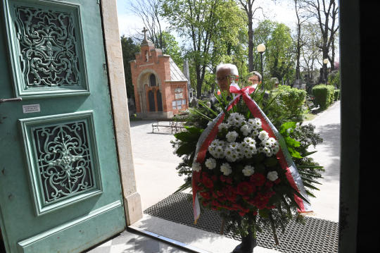 dsc_6676 - kopia.jpg-Pogrzeb Aliny Angelus