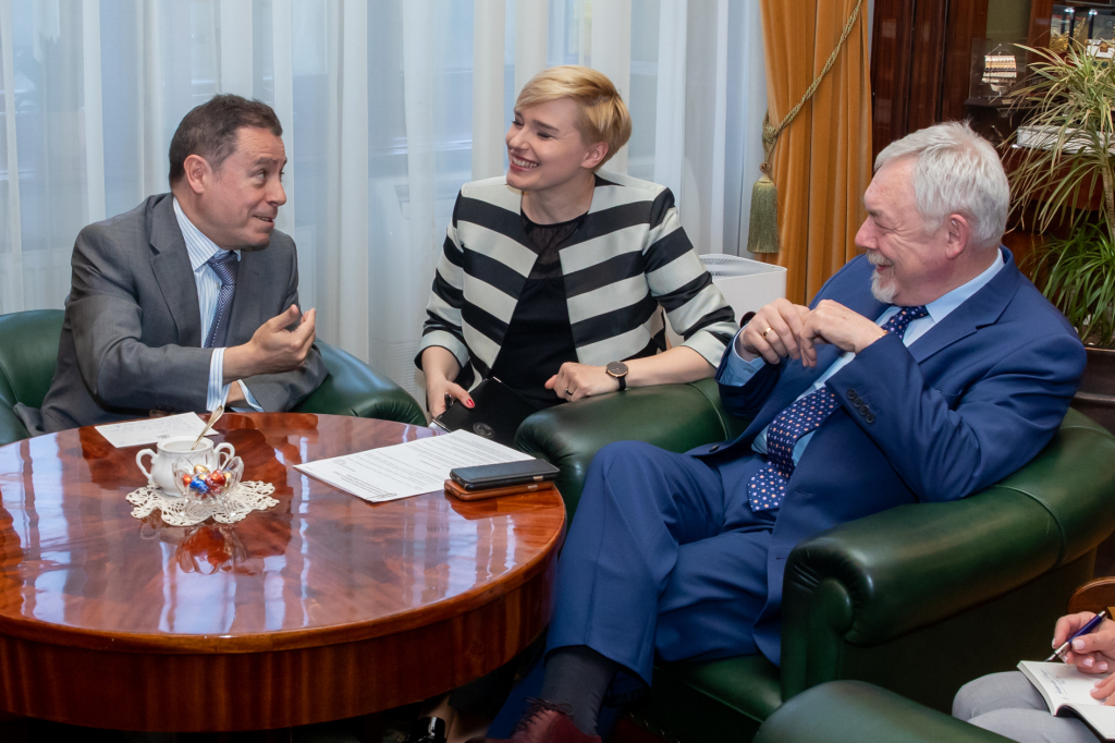 bs_190426_6183.jpg-Ambasador Hiszpanii,Majchrowski,Spotkanie  Autor: B. Świerzowski