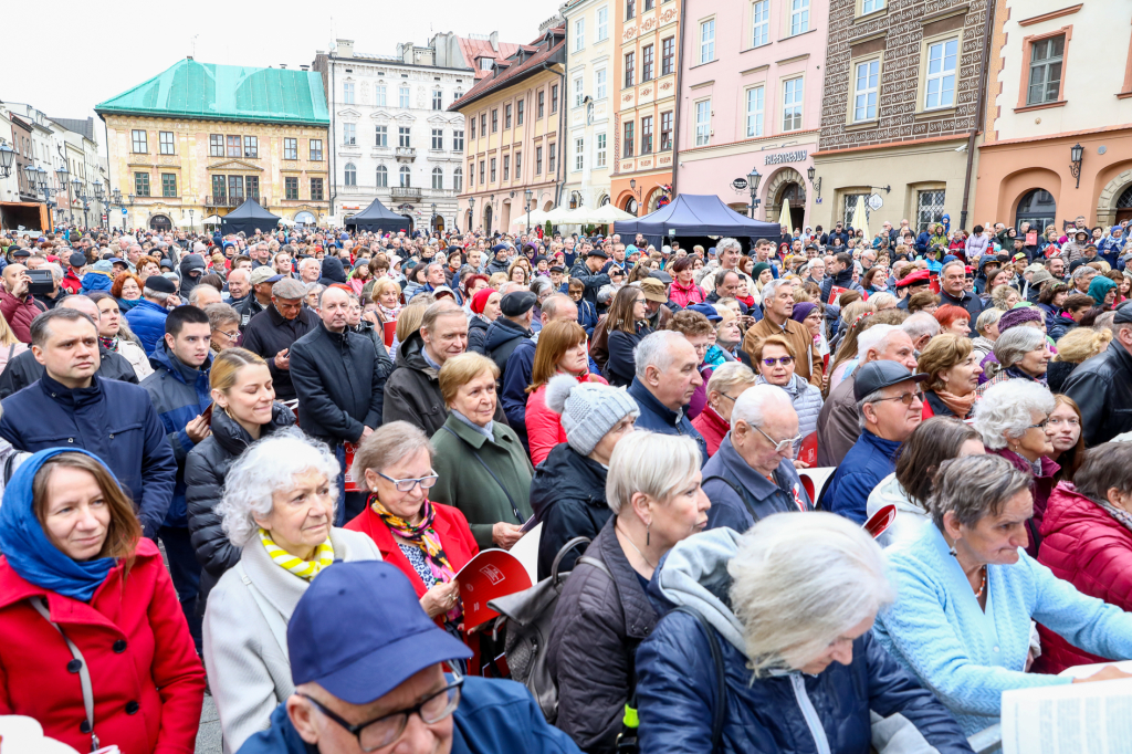 bs-maja 03, 2019-img_8005.jpg-Lekcja Śpiewania,3 Maja,Mały Rynek  Autor: B. Świerzowski