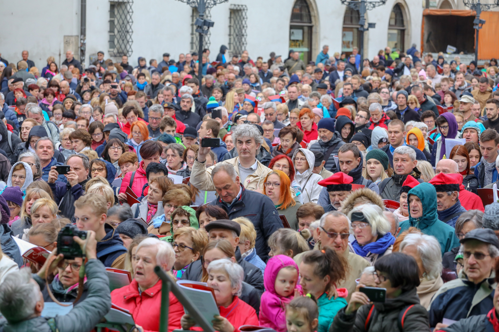 bs-maja 03, 2019-img_8044.jpg-Lekcja Śpiewania,3 Maja,Mały Rynek  Autor: B. Świerzowski