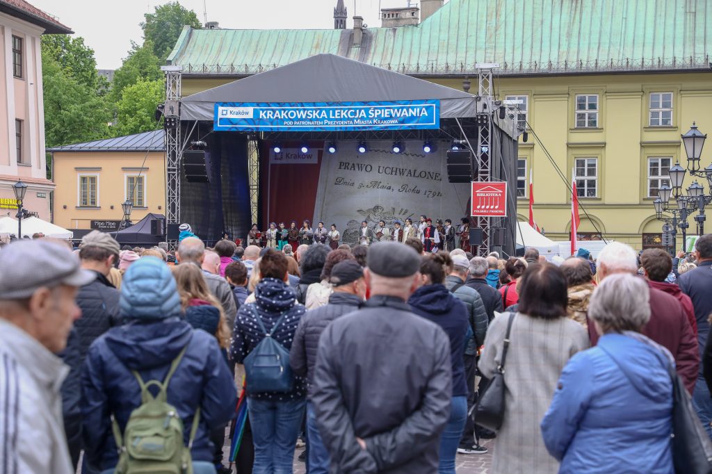 bs-maja 03, 2019-img_8198.jpg-Lekcja Śpiewania,3 Maja,Mały Rynek  Autor: B. Świerzowski