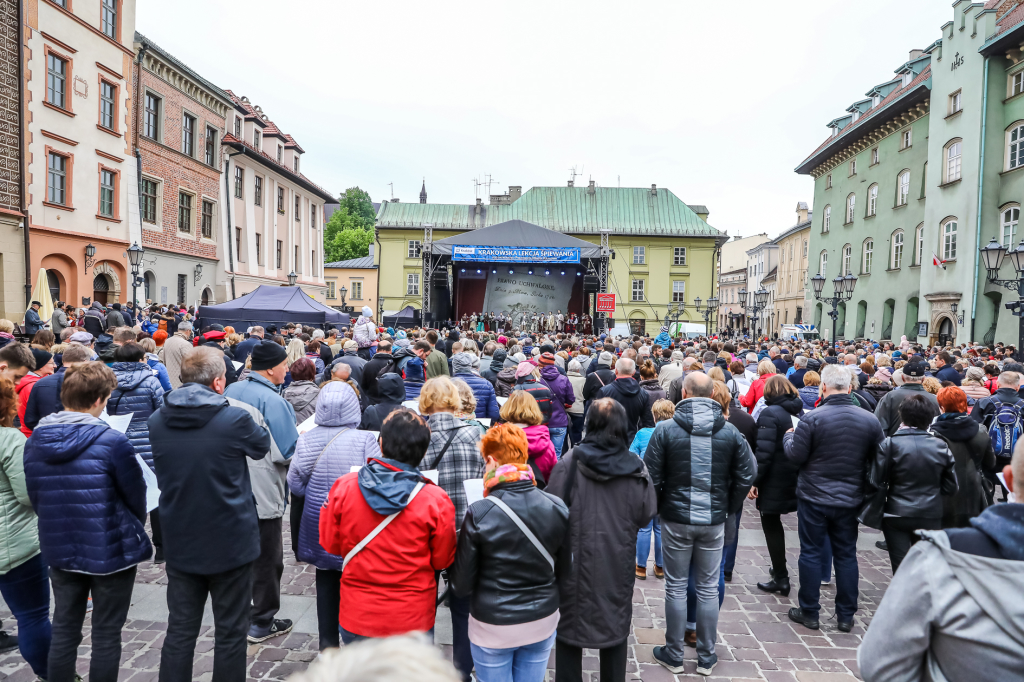 bs-maja 03, 2019-img_8201.jpg-Lekcja Śpiewania,3 Maja,Mały Rynek  Autor: B. Świerzowski