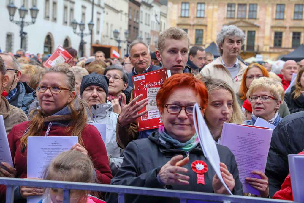 bs-maja 03, 2019-img_8242.jpg-Lekcja Śpiewania,3 Maja,Mały Rynek  Autor: B. Świerzowski