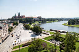 jg_042419_202a8155.jpg-plac Wielkiej Armii Napoleona u podnóża Wawelu