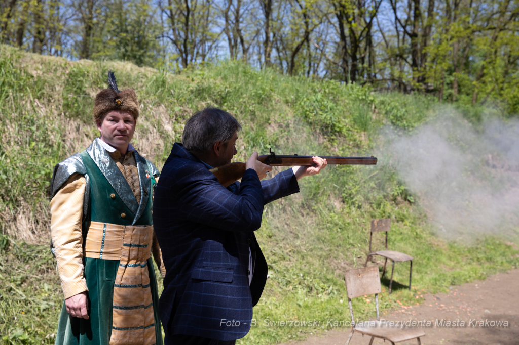 bs-maja 18, 2019-img_0387.jpg-Bractwo Kurkowe,Strzelanie,Majchrowski,Król Kurkowy  Autor: B. Świerzowski