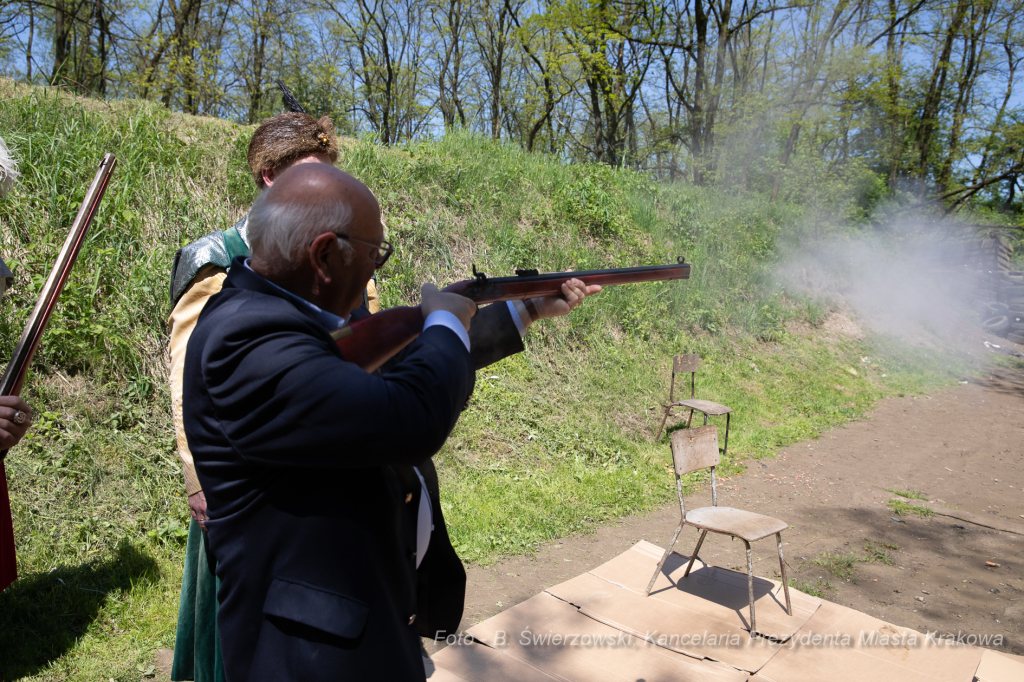 bs-maja 18, 2019-img_0390.jpg-Bractwo Kurkowe,Strzelanie,Majchrowski,Król Kurkowy  Autor: B. Świerzowski