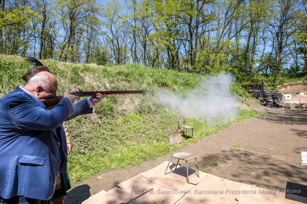 bs-maja 18, 2019-img_0392.jpg-Bractwo Kurkowe,Strzelanie,Majchrowski,Król Kurkowy  Autor: B. Świerzowski