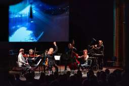 desplat teatr 2 fot. wojciech wandzel.jpg-Festiwal Muzyki Filmowej