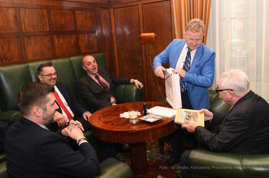 dsc_9866 copy06.jpg-Supron