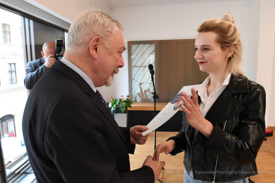 dsc_0506 copy37.jpg-Wręczenie Stypendiów Twórczych Miasta Krakowa