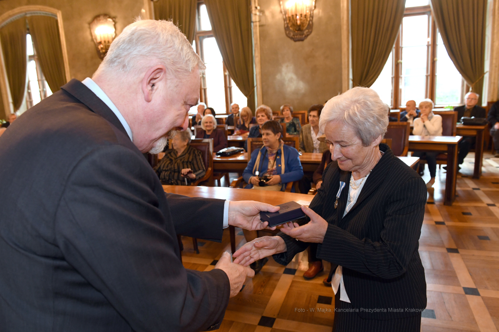 dsc_1313 copy18.jpg-Honoris Gratia  Autor: W. Majka