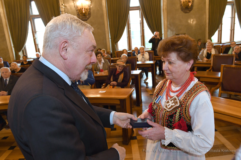 dsc_1360 copy36.jpg-Honoris Gratia  Autor: W. Majka