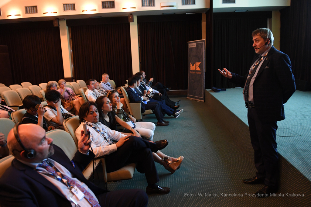 dsc_2336 copy39.jpg-Wizyta studyjna na Zabłociu - OWHC  Autor: W. Majka