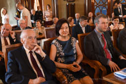 dsc_3154 copy02.jpg-Honorowego Obywatela prof. Antoniemu Dziatkow