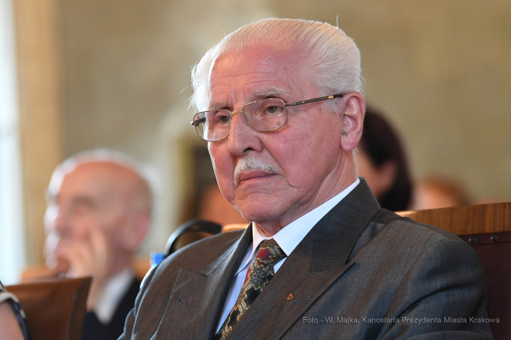 dsc_3187 copy07.jpg-Honorowego Obywatela prof. Antoniemu Dziatkow  Autor: W. Majka