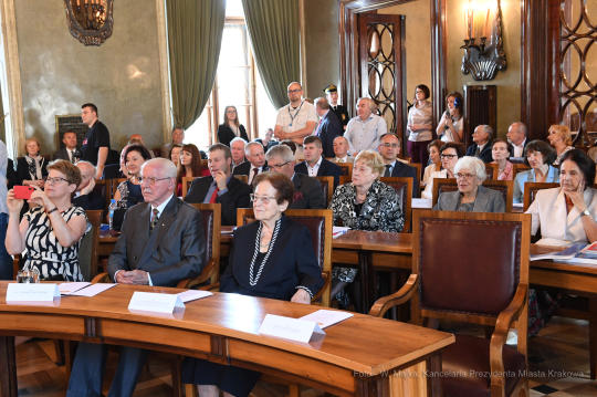 dsc_3229 copy15.jpg-Honorowego Obywatela prof. Antoniemu Dziatkow