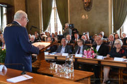 dsc_3231 copy16.jpg-Honorowego Obywatela prof. Antoniemu Dziatkow