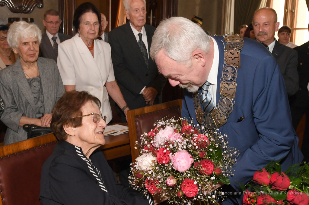 dsc_3254 copy19.jpg-Honorowego Obywatela prof. Antoniemu Dziatkow  Autor: W. Majka