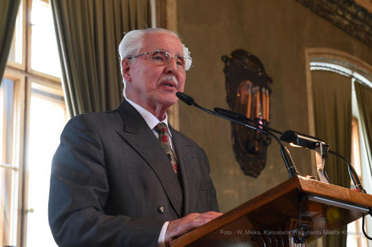 dsc_3272 copy22.jpg-Honorowego Obywatela prof. Antoniemu Dziatkow