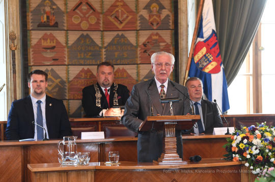 dsc_3294 copy23.jpg-Honorowego Obywatela prof. Antoniemu Dziatkow