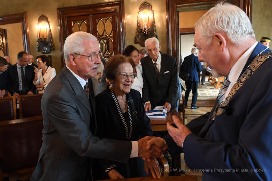 dsc_3324 copy28.jpg-Honorowego Obywatela prof. Antoniemu Dziatkow