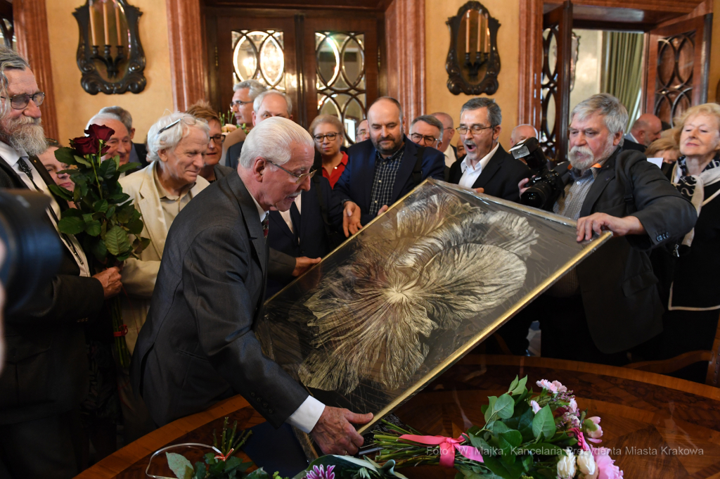 dsc_3381 copy32.jpg-Honorowego Obywatela prof. Antoniemu Dziatkow  Autor: W. Majka