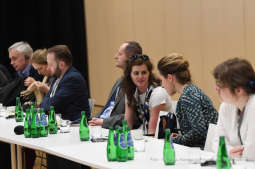 dsc_2619 copy05.jpg-Okrągły stół  - OWHC