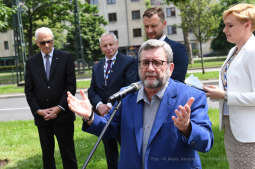 dsc_2504 copy07.jpg-Sadzenie drzewa- Aleja Kongresowa