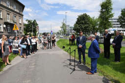 dsc_2514 copy08.jpg-Sadzenie drzewa- Aleja Kongresowa