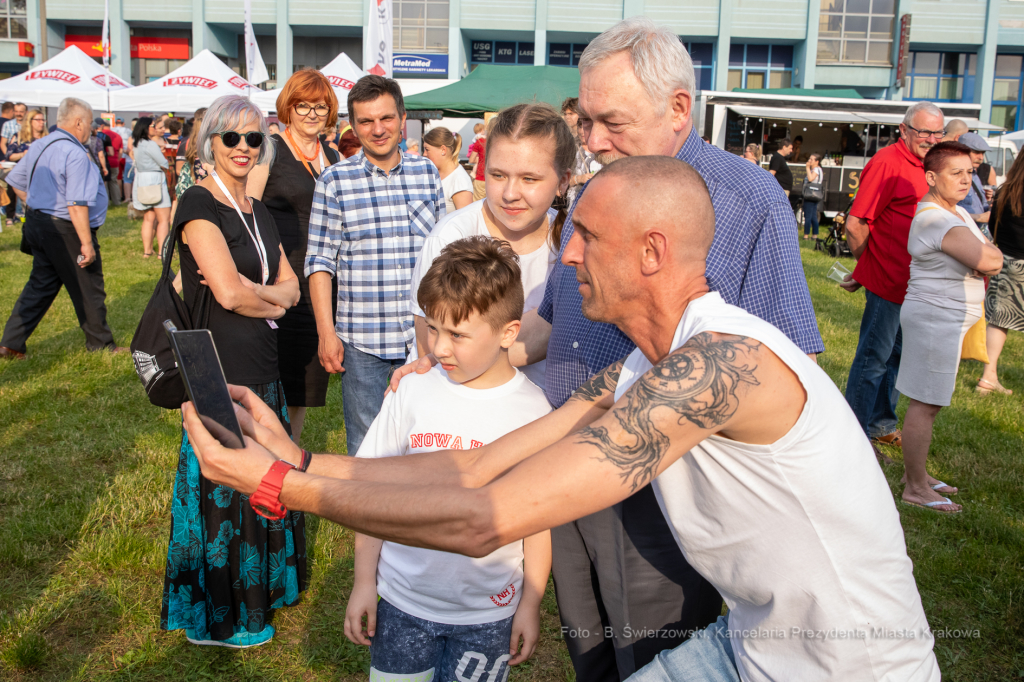 bs-czerwca 08, 2019-img_7484.jpg-NCK,Nowa Huta,Urodziny,Majchrowski  Autor: B. Świerzowski