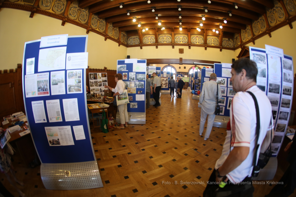 bs-czerwca 09, 2019-zdjęcie 09.06.2019, 09 21 05.jpg-Dzień Otwarty Magistratu,Majchrowski  Autor: B. Świerzowski